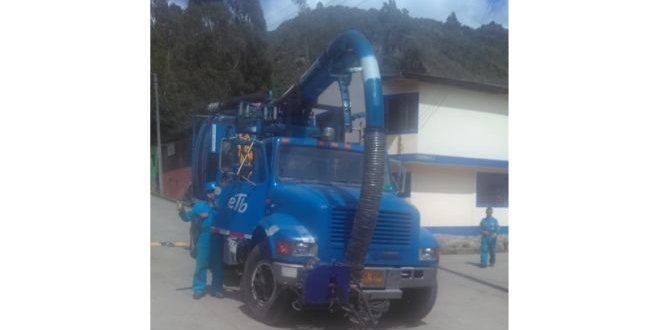 Camión vactor de la ETB fue utilizado para solucionar la emergencia
